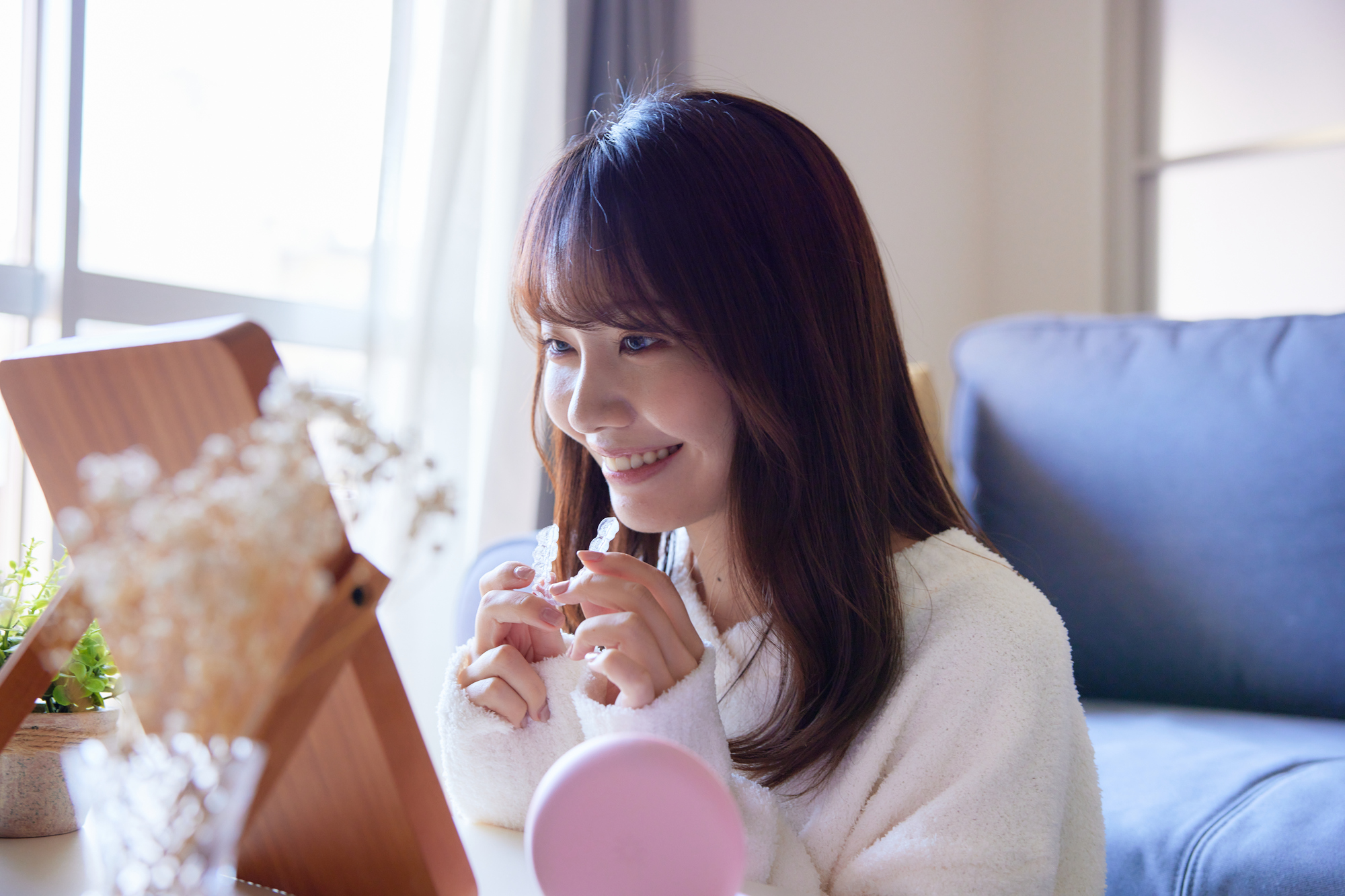 矯正治療後も美しく健康な歯を保つために、後戻りを防ぐための歯科検診